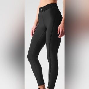 ALO Yoga Black Airlift High-Waist 7/8 Line Up Leggings